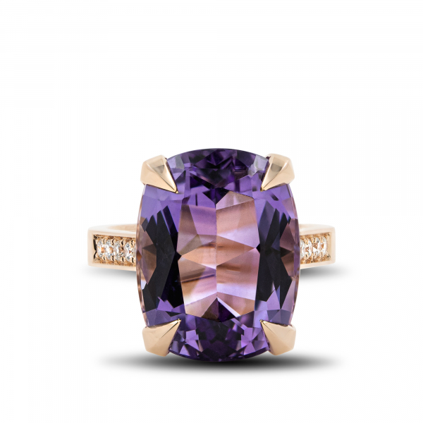 Gold Ring With Amethyst And Diamonds Lavender in Gold