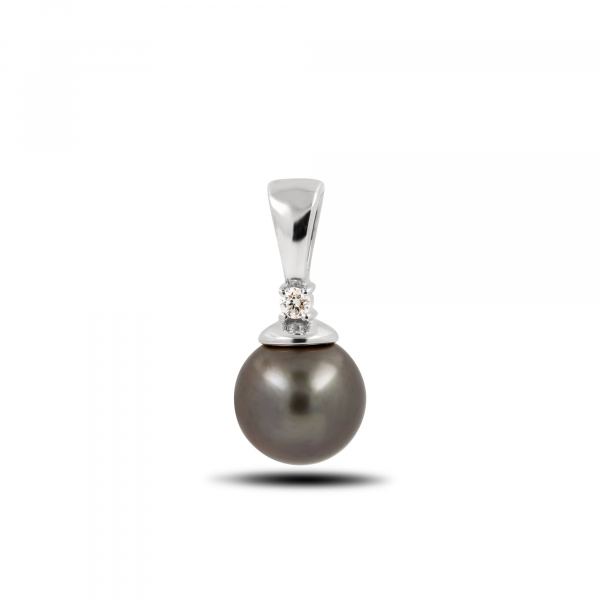 White Gold Pendant  With Black Pearl