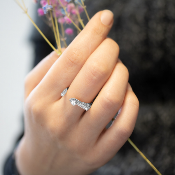 White Gold Ring With Heart Stone