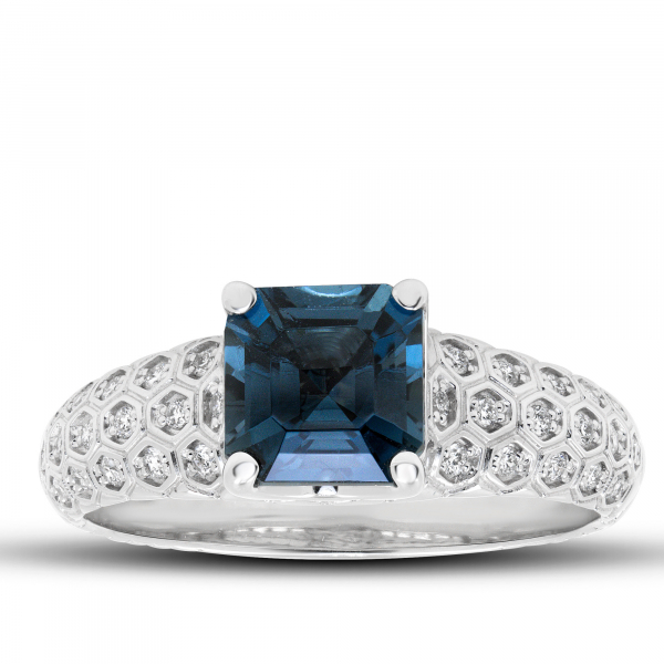 White Gold Ring With Topaz And Diamonds