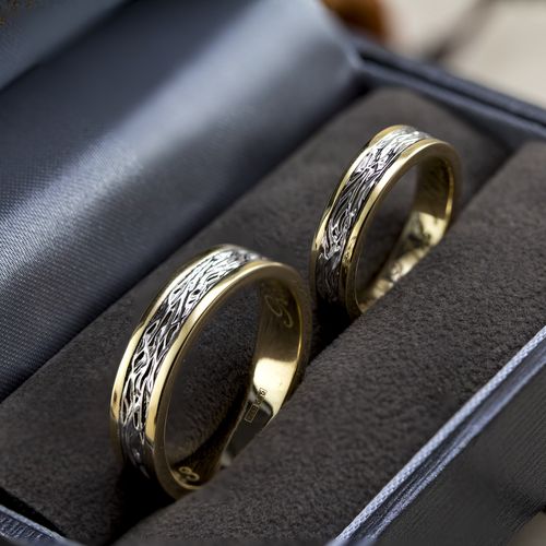 Custom made wedding rings
